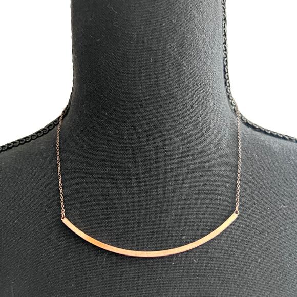 Rose Gold Curved Bar Metal Necklace - Picture 2 of 4